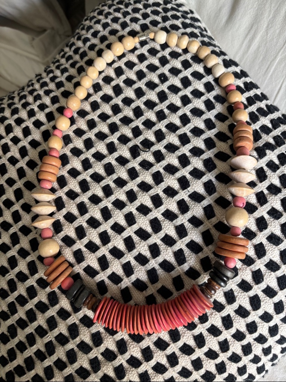 🌼 Antique Wood Beaded Necklace - 60s 🌼